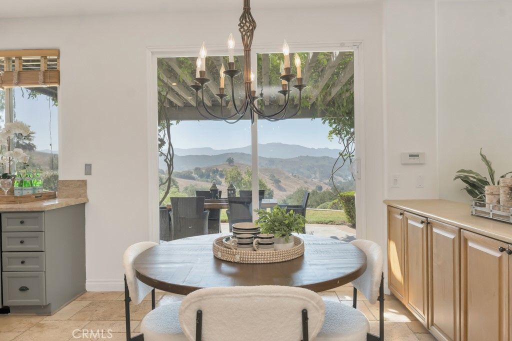 Image 18 of property listing at 3924 Davids, Agoura Hills, CA 91301
