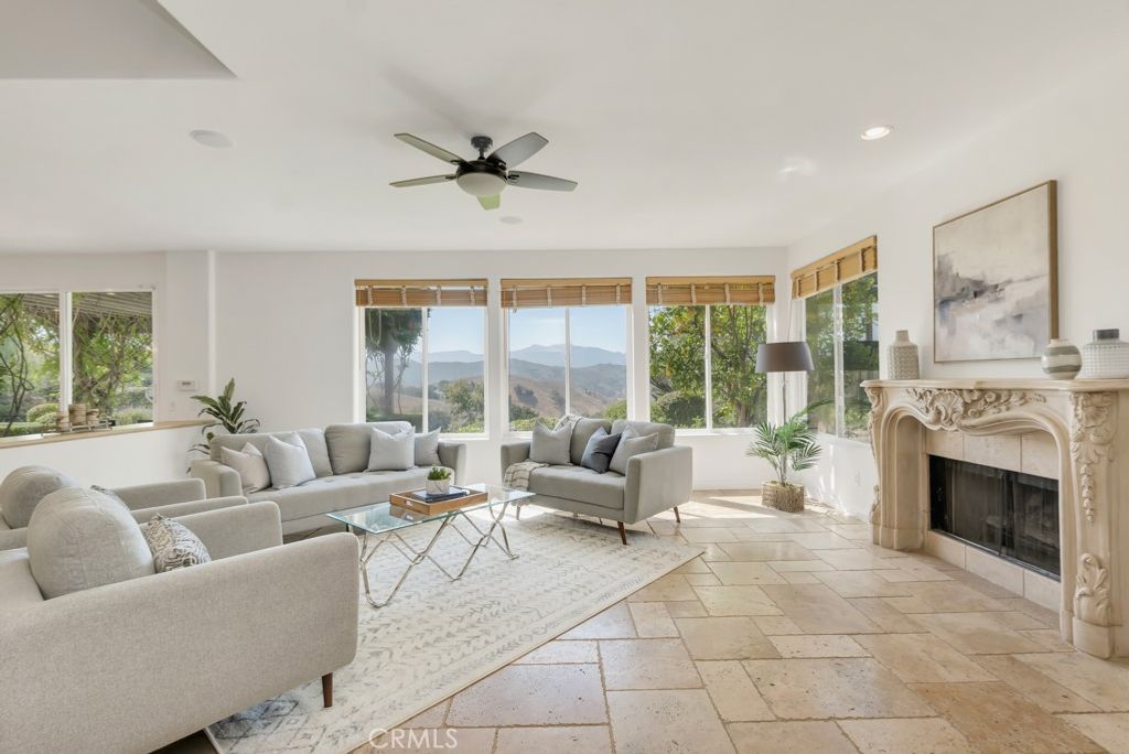 Image 20 of property listing at 3924 Davids, Agoura Hills, CA 91301