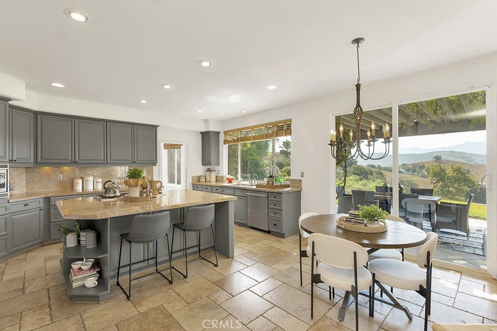 Image 3 of property listing at 3924 Davids, Agoura Hills, CA 91301