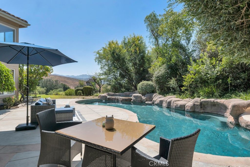 Image 4 of property listing at 3924 Davids, Agoura Hills, CA 91301