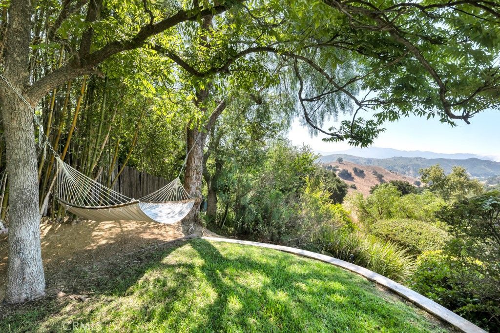 Image 55 of property listing at 3924 Davids, Agoura Hills, CA 91301