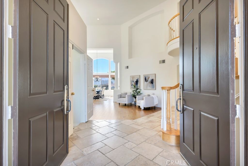 Image 7 of property listing at 3924 Davids, Agoura Hills, CA 91301