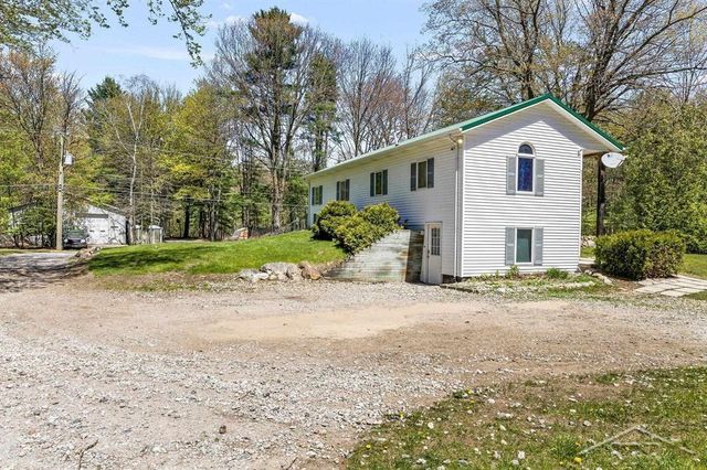 3901 E Monroe Road, Larkin Twp, MI 48642
