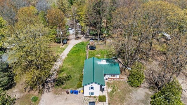 3901 E Monroe Road, Larkin Twp, MI 48642