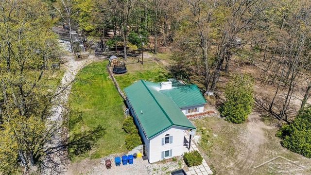 3901 E Monroe Road, Larkin Twp, MI 48642