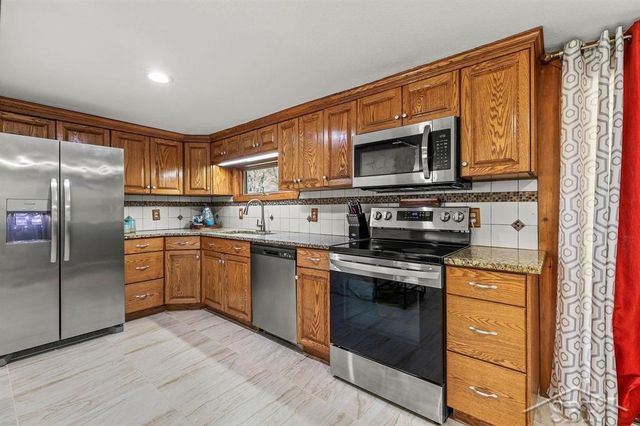 3901 E Monroe Road, Larkin Twp, MI 48642