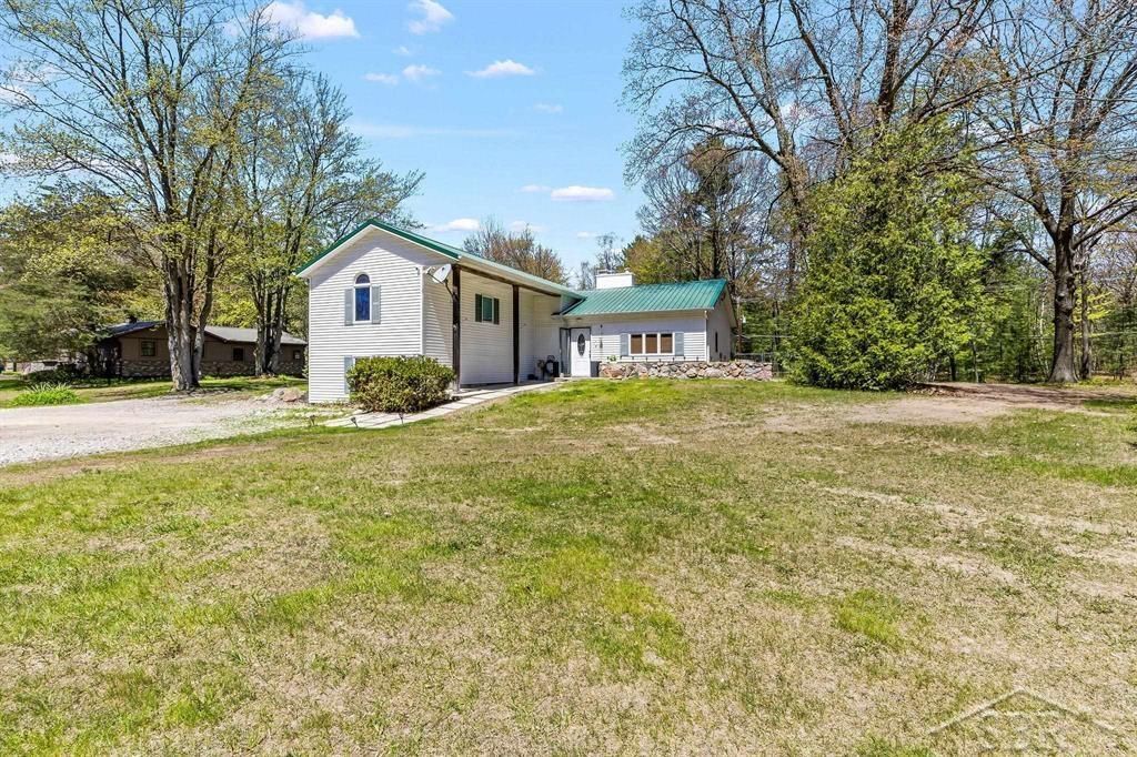 3901 E Monroe Road, Larkin Twp, MI 48642