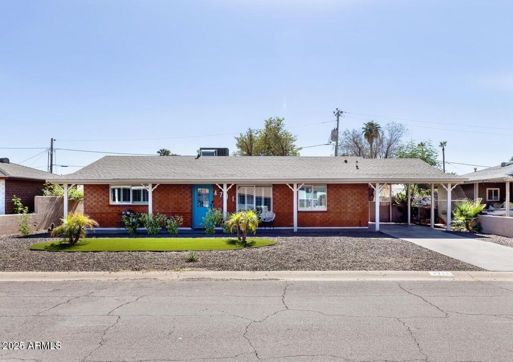 4711 E Fillmore Street, Phoenix, AZ 85008