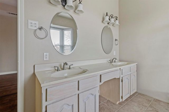 1110 Carrington Court, Irving, TX 75060