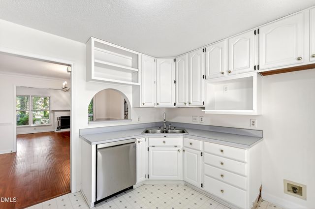 4305 Dinwiddie Court, Raleigh, NC 27604