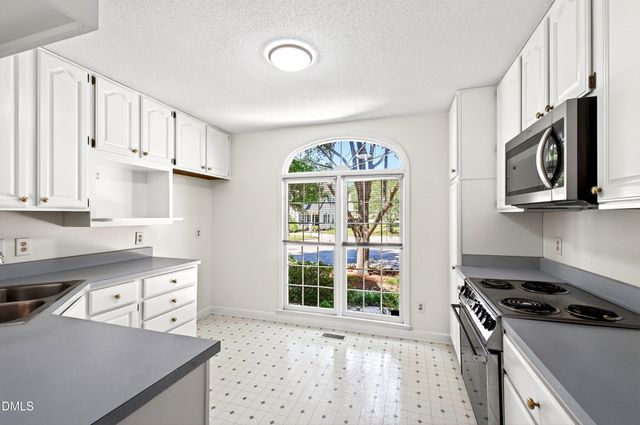 4305 Dinwiddie Court, Raleigh, NC 27604