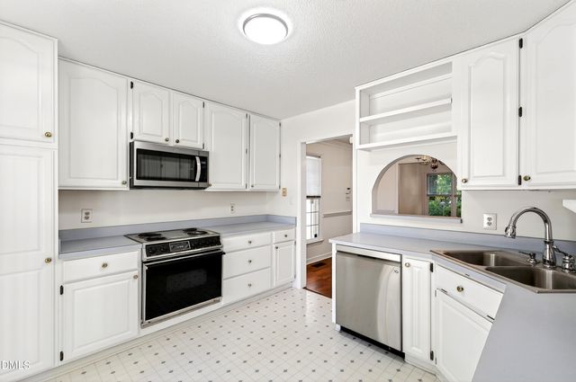 4305 Dinwiddie Court, Raleigh, NC 27604
