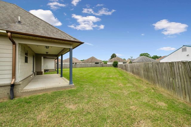 2045 Bellingrath Gardens, Conway, AR 72034