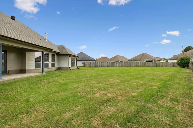 2045 Bellingrath Gardens, Conway, AR 72034