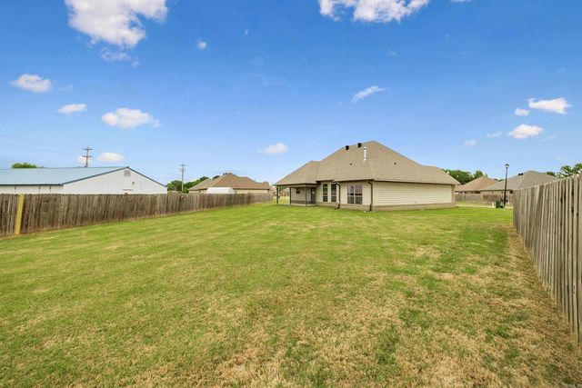 2045 Bellingrath Gardens, Conway, AR 72034