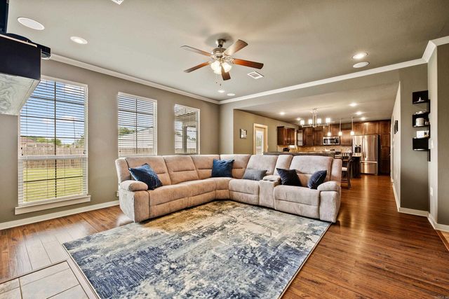 2045 Bellingrath Gardens, Conway, AR 72034