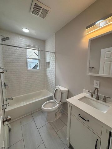 50 James St 3, Bloomfield Twp., NJ 07003