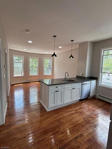 50 James St 3, Bloomfield Twp., NJ 07003