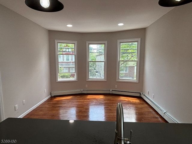 50 James St 3, Bloomfield Twp., NJ 07003