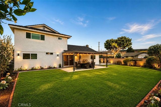 9444 La Estrella Ave, Fountain Valley, CA 92708