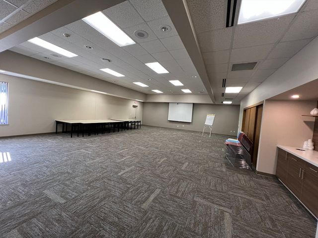 221 Industry Avenue, Springfield, MA 01104
