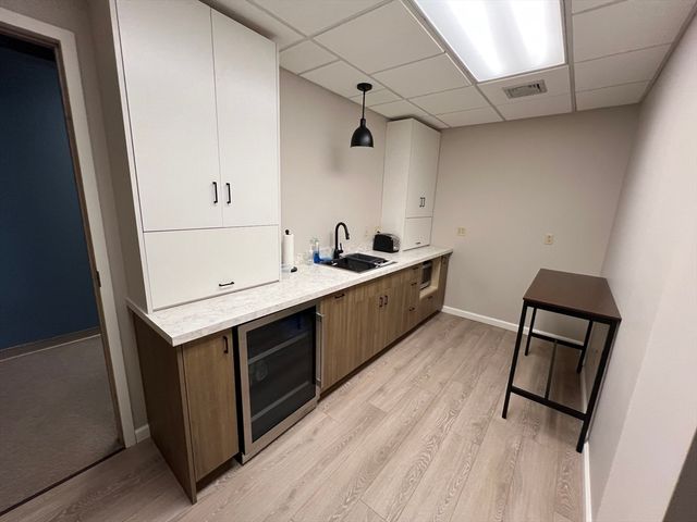 221 Industry Avenue, Springfield, MA 01104