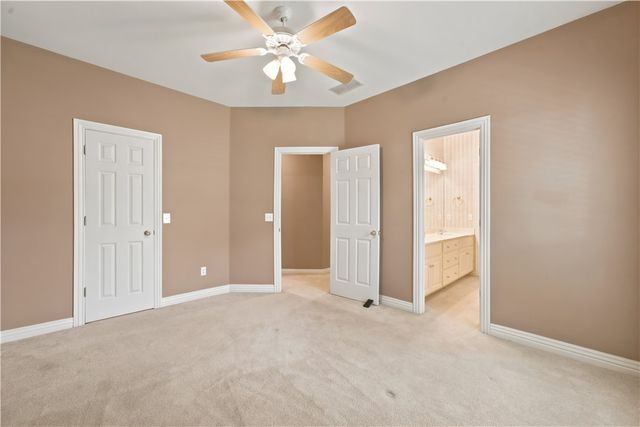 3317 N Picadilly Lane, Fayetteville, AR 72703