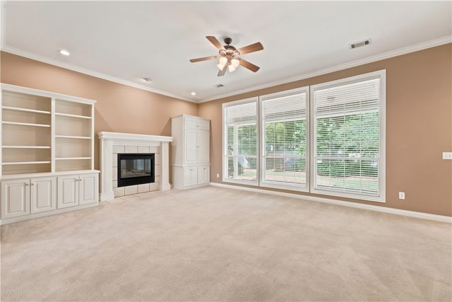3317 N Picadilly Lane, Fayetteville, AR 72703