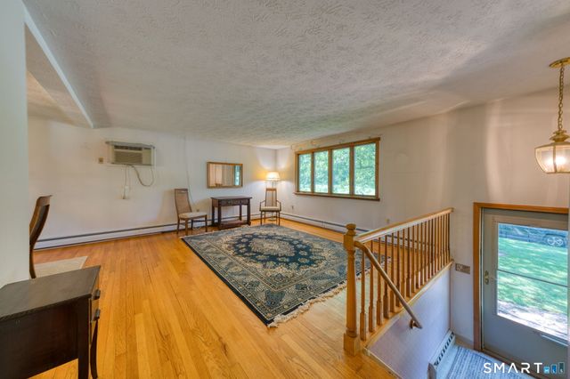 6 Blueberry Circle, Ellington, CT 06029