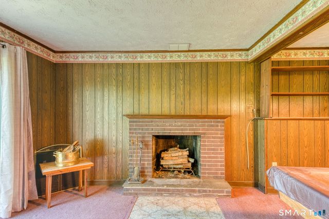 6 Blueberry Circle, Ellington, CT 06029