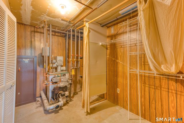 6 Blueberry Circle, Ellington, CT 06029