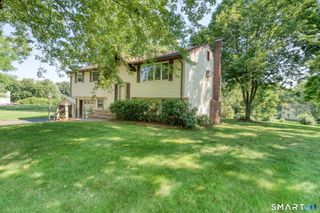 6 Blueberry Circle, Ellington, CT 06029