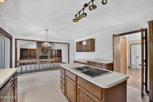 7238 Candlewood Lane, Sylvania, OH 43560