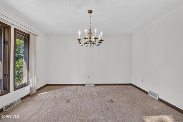 7238 Candlewood Lane, Sylvania, OH 43560