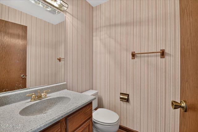 7238 Candlewood Lane, Sylvania, OH 43560