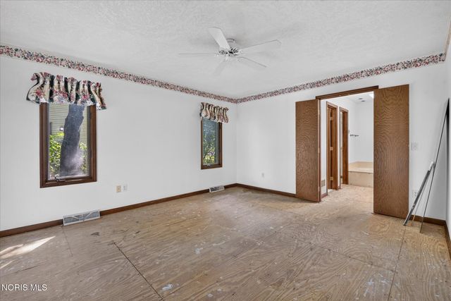 7238 Candlewood Lane, Sylvania, OH 43560