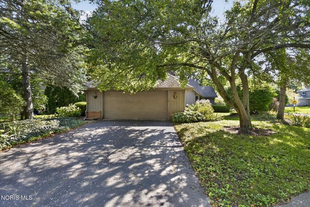 7238 Candlewood Lane, Sylvania, OH 43560