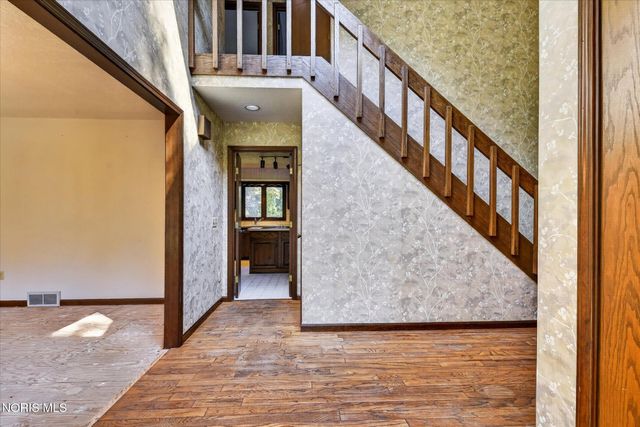 7238 Candlewood Lane, Sylvania, OH 43560