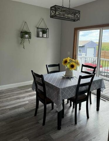 301 7th Street NW, New Richland, MN 56072