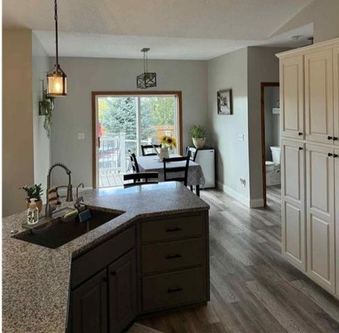 301 7th Street NW, New Richland, MN 56072