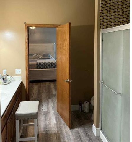 301 7th Street NW, New Richland, MN 56072