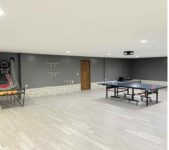 301 7th Street NW, New Richland, MN 56072