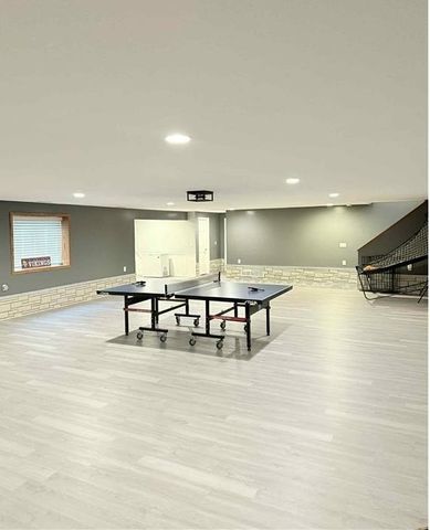 301 7th Street NW, New Richland, MN 56072