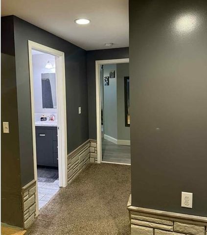 301 7th Street NW, New Richland, MN 56072