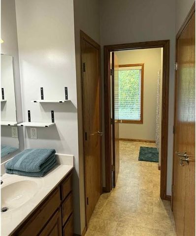 301 7th Street NW, New Richland, MN 56072