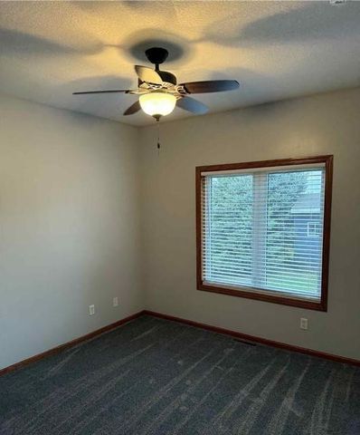 301 7th Street NW, New Richland, MN 56072