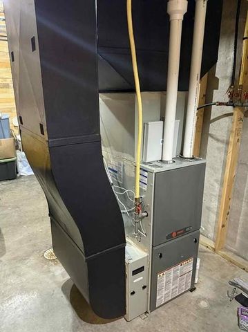 301 7th Street NW, New Richland, MN 56072