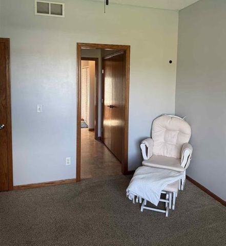 301 7th Street NW, New Richland, MN 56072