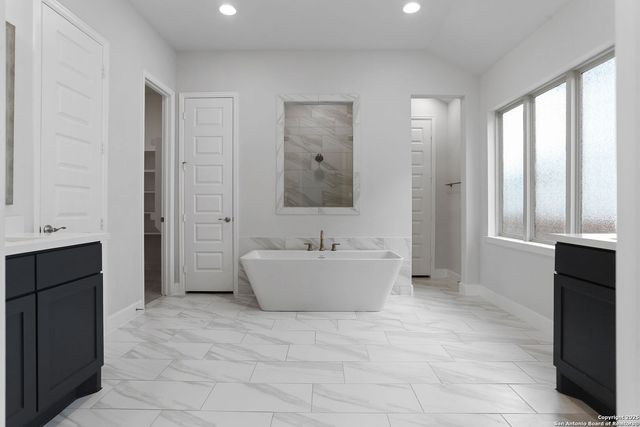 10016 Rebecca, Boerne, TX 78006