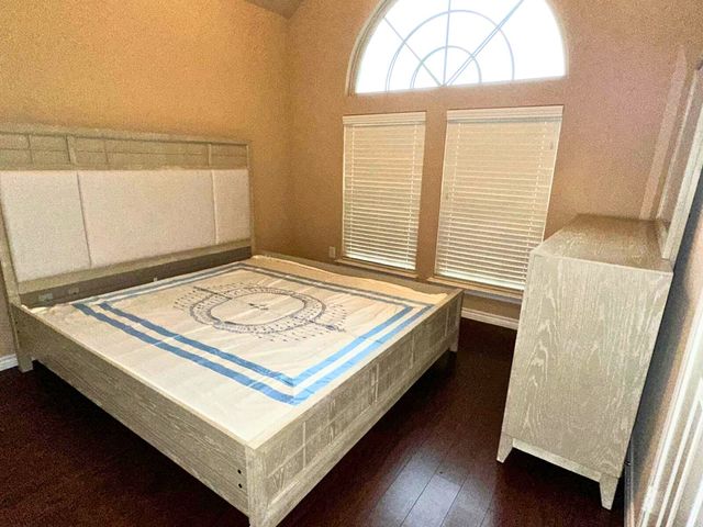 918 Myers Meadow Drive, Garland, TX 75043